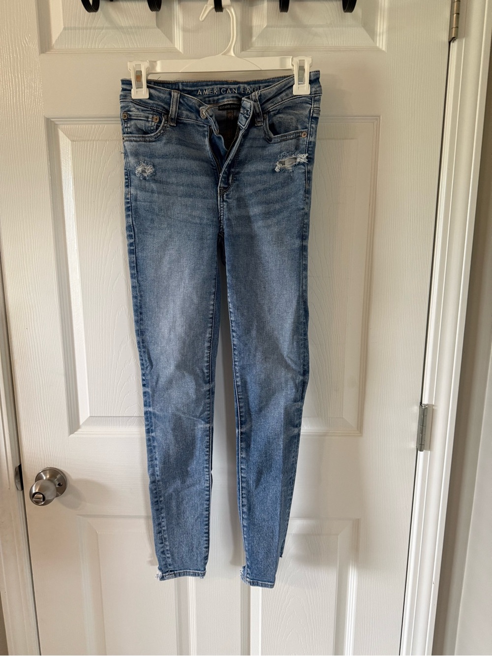 American Eagle Outfitters Light Blue Distressed Skinny Jeans - Women's